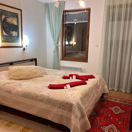 планинско гнездо - Mountain Nest